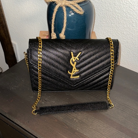Yves Saint Laurent Black Chevron Crossbody Bag - Picture 1 of 5